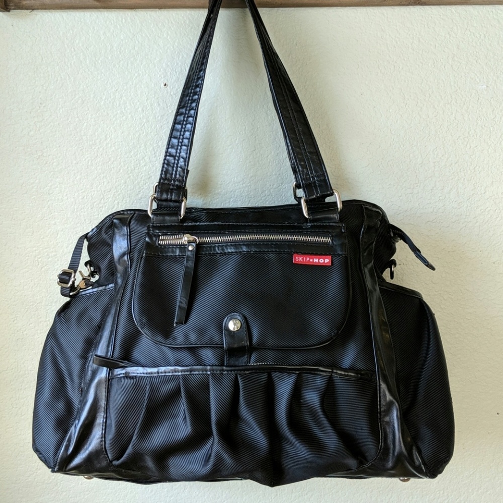 SOLD 🚫 Skip Hop Studio select diaper bag